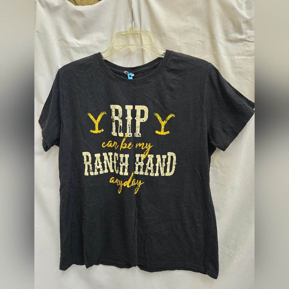 Paramount Yellowstone - Black Graphic Tee - (XL)